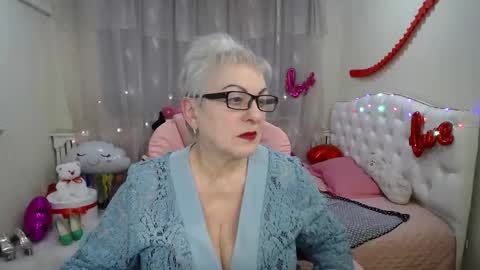 kaylesmoll online show from 03.08.25