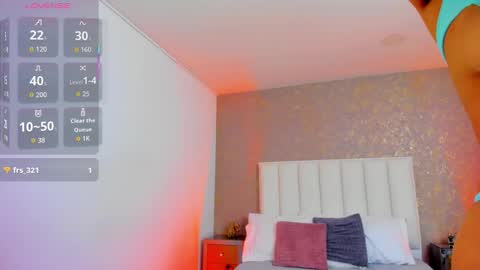 Snapshot of kayliebrooks chatting on 09.17.25 kayliebrooks online show from 09.17.25