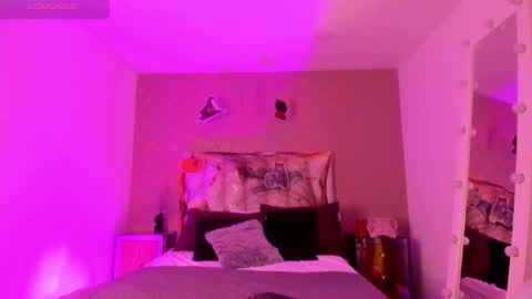 Snapshot of kayliebrooks chatting on 10.21.25 kayliebrooks online show from 10.21.25