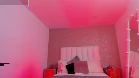 Snapshot of kayliebrooks chatting on 10.31.25 kayliebrooks online show from 10.31.25