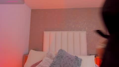 Snapshot of kayliebrooks chatting on 11.12.25 kayliebrooks online show from 11.12.25