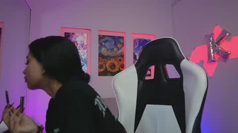 Kayra online show from 12.15.25