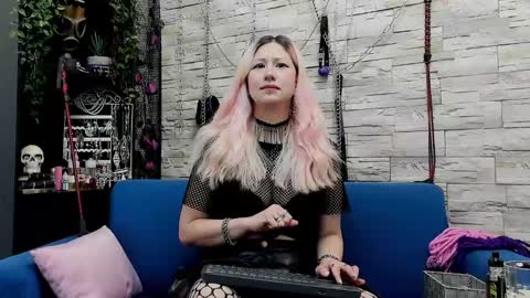 Miss Kazia online show from 03.10.25