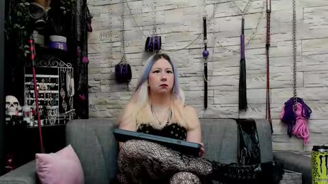 Miss Kazia online show from 12.15.25