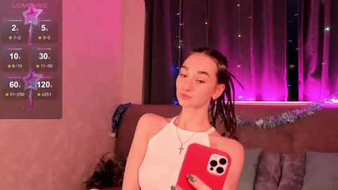 Snapshot of ke1ly_powell chatting on 12.29.24 Kelly GMT 2 Su We Th Fr Sa 0300AM-09-00AM online show from 12.29.24