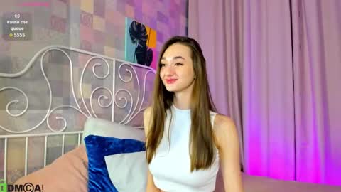 Snapshot of ke1ly_powell chatting on 09.17.25 Kelly GMT 2 Su We Th Fr Sa 0300AM-09-00AM online show from 09.17.25