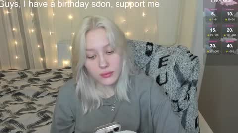 Seb Polly Roxy Jonny online show from 02.05.25