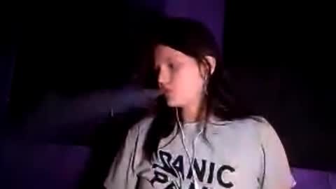 Snapshot of keenaureta chatting on 11.11.25 Lora online show from 11.11.25