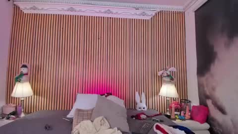 keeyla stone online show from 12.21.25