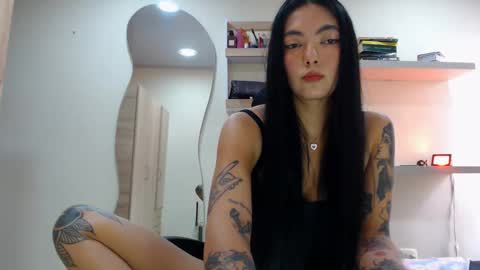 Snapshot of keikomiyake5 chatting on 10.27.25 Keikomiyake3 online show from 10.27.25