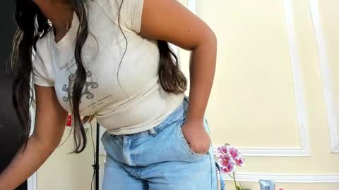 Snapshot of keila_hott20 chatting on 09.17.25 keila online show from 09.17.25