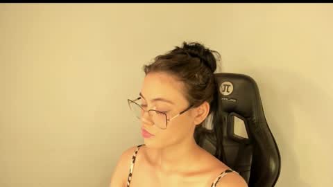 Keily brox online show from 12.22.25