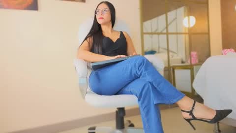 Keily online show from 12.18.25