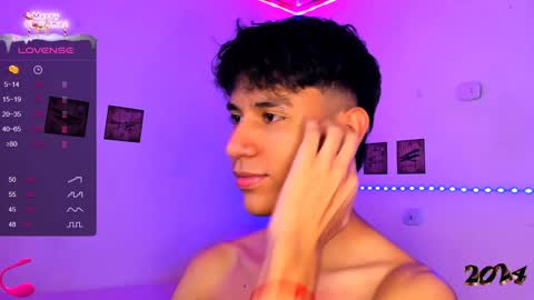 Snapshot of keiner_smith chatting on 12.06.24 Alejandro Gonzalez online show from 12.06.24