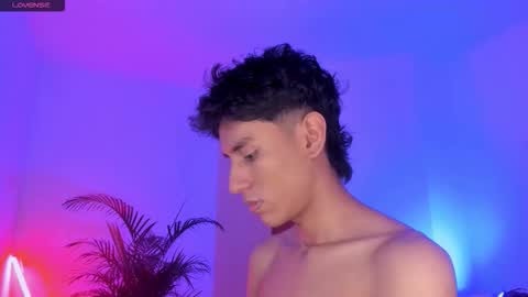 Snapshot of keiner_smith chatting on 09.29.25 Alejandro Gonzalez online show from 09.29.25