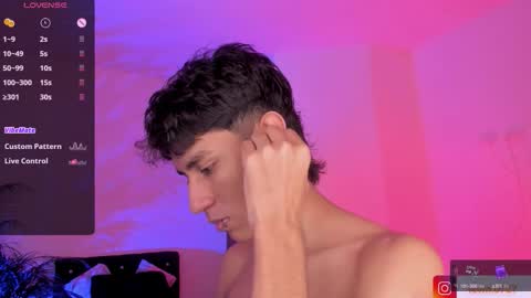 Snapshot of keiner_smith chatting on 10.04.25 Alejandro Gonzalez online show from 10.04.25