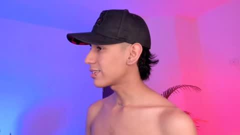 Snapshot of keiner_smith chatting on 11.13.25 Alejandro Gonzalez online show from 11.13.25