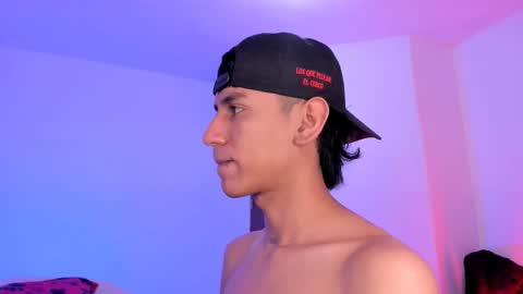 Snapshot of keiner_smith chatting on 11.20.25 Alejandro Gonzalez online show from 11.20.25