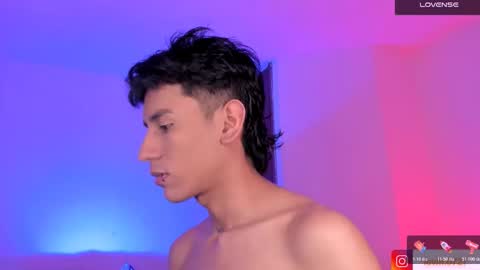 Snapshot of keiner_smith chatting on 11.21.25 Alejandro Gonzalez online show from 11.21.25