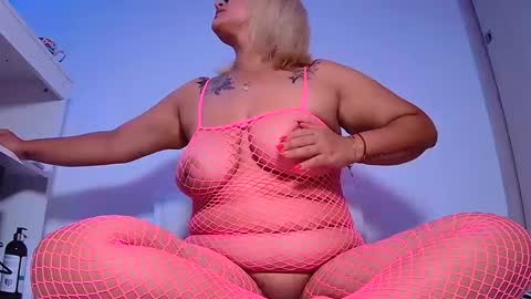 Snapshot of keira_bbw5 chatting on 12.05.24 keirabbw online show from 12.05.24
