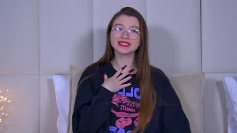 Keira online show from 02.05.25