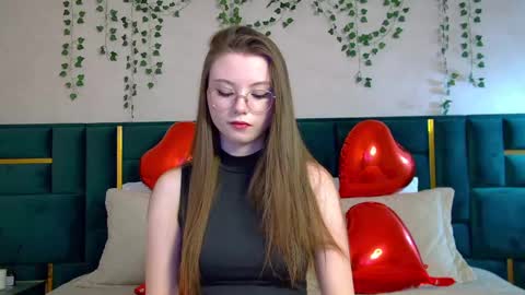 Keira online show from 02.15.25