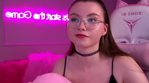 Keira online show from 02.23.25