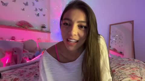 Snapshot of keirasworld chatting on 06.22.26 keira online show from 06.22.26