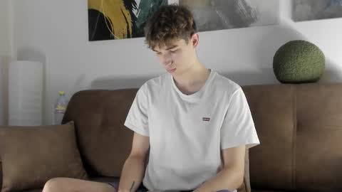 Snapshot of keithcozart1337 chatting on 10.16.25 Mark online show from 10.16.25