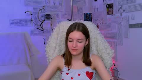 Snapshot of kelliebanshe chatting on 06.19.26 kelliebanshe online show from 06.19.26