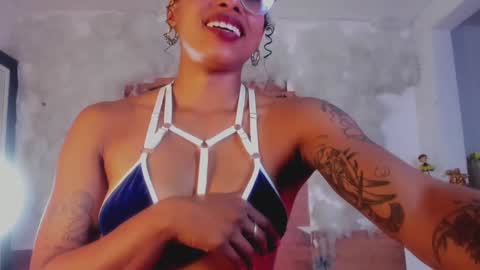 kelly__thomson online show from 01.02.25