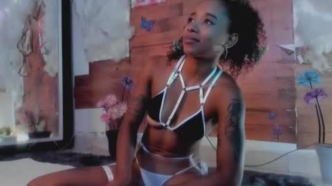 kelly__thomson online show from 01.20.25