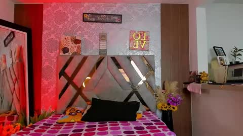 kelly__thomson online show from 09.08.25