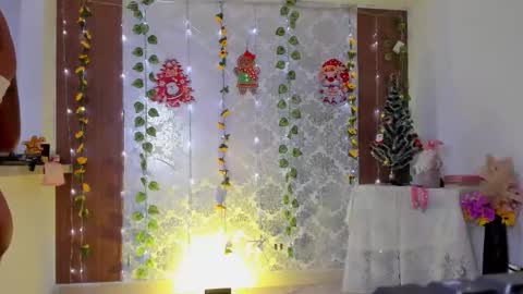 kelly__thomson online show from 12.14.25