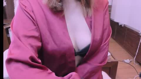 Kelly online show from 04.18.26