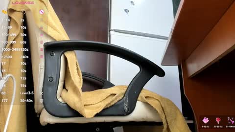 Snapshot of kelly_case18 chatting on 02.19.25 KELLY online show from 02.19.25