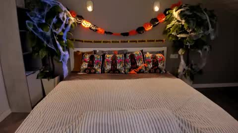 Kelly online show from 10.28.25