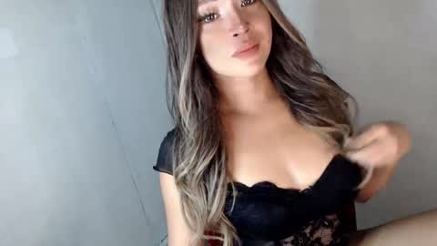 its me KELLY online show from 03.05.25