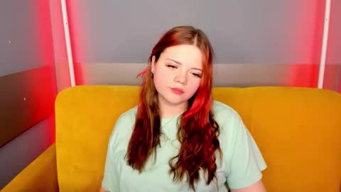 Kellyfiery online show from 11.21.25