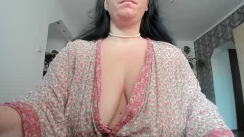 Snapshot of kellymorgan_ chatting on 01.31.25 Monday - Friday 08 am - 3 pm GMT 3 online show from 01.31.25