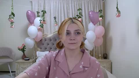 Kelly Stoneys online show from 02.18.25