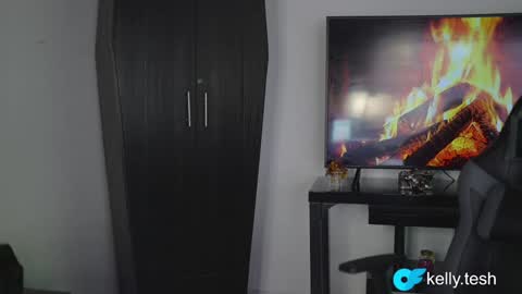 Kelly online show from 11.11.25