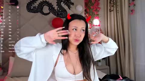 kellyy_bern online show from 11.21.25