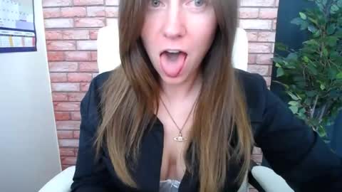 Snapshot of kelseykruz chatting on 06.23.26 KelseyKruz online show from 06.23.26