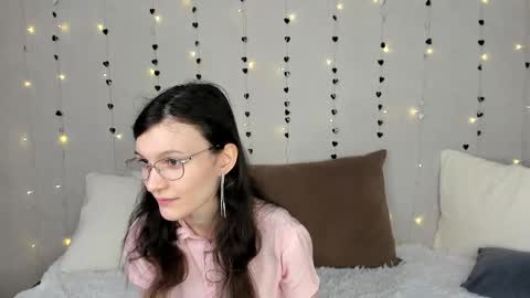 Kelsirabenold online show from 02.18.26