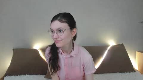 Kelsirabenold online show from 03.26.26