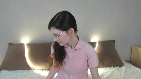 Kelsirabenold online show from 04.03.26