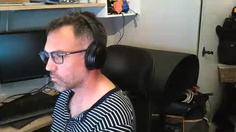 Snapshot of kelvin06133 chatting on 04.01.26 kelvin06133 online show from 04.01.26