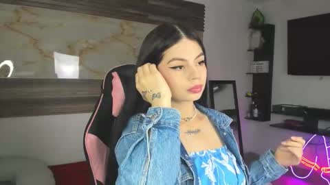 Snapshot of ken_and_bonnie chatting on 12.14.25 ken_and_bonnie online show from 12.14.25