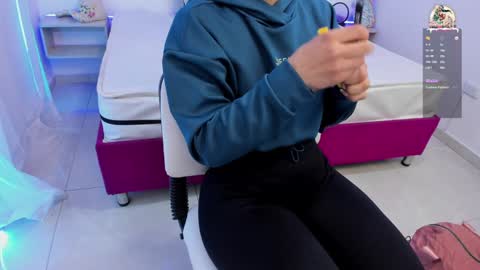 kendal_jhonsson online show from 12.23.24